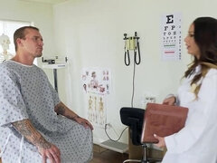 Kont, Grote mammen, Diep in de keel, Hondjeshouding, Anaal likken, Geschoren, Voorbinddildo, Speelgoed