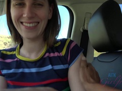 Enthousiasteling, Auto, Sperma in mond, Vriendin, Harig, Handbeurt, Olie, Orgasme