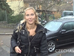 Leie, Bad, Schönheit, Grosser arsch, Blondine, Unschuldig, Milf, Pov