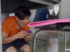 Kont, Grote mammen, Blond, Hondjeshouding, Handbeurt, Likken, Mager, Vibrator