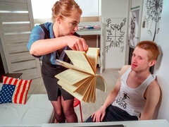 Grote kont, Hondjeshouding, Reusachtig, Moeder die ik wil neuken, Natuurlijke tieten, Roodharige vrouw, Verleid, Kousen