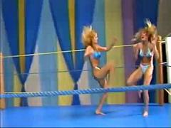 Rubia, Clasico, Lucha