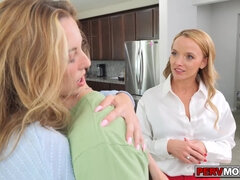 Verga grande, Tetas grandes, Rubia, Mamada, Atrapados, Madres para coger, Madrastra, Tabú