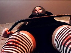 Enthousiasteling, Bondage discipline sadomasochisme, Gezichtzitten, Dominante vrouw, Voeten fetish, Vernedering, Slaaf