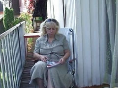 Blonde, Attrapée, Tromperie, Mamie, Hard, Mature, Maman, De plein air