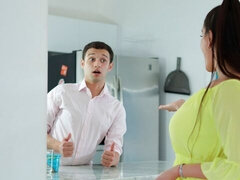 Большая жопа, Брюнетки, Грязь, Собачьи, На кухне, Милф, Мачеха, Стриптизерша