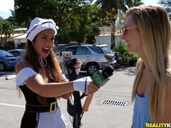 Tetas grandes, Rubia, Morena, Ffm, Tacones, Perforación, Trio, Voyeur