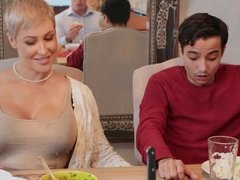Grote mammen, Blond, Pijpbeurt, Bedriegen, Dochter, Gezin, Latijnse vrouw, Spaans