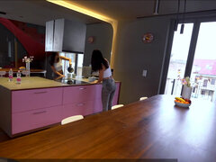 Mutti, Muschi, Rasiert, Sohn, Überraschung, Taboo, Tanga