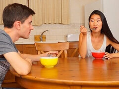 アジア人, 茶髪の, 手コキする, キッチン, なめる, オマンコ, ティーン, オッパイの