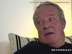 フェラチオ, 爸, 祖父, Hd, メイド, 小柄, ティーン, オッパイの