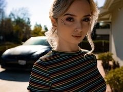 Blonde, Sucer une bite, En levrette, Domination, Seins naturels, Rasée, Adolescente, Nénés