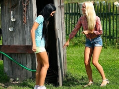 Amateur, Penetracion con dedos, Besar, Lencería, Masturbación, Al aire libre, Coño, Estriptis