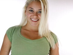 Grote lul, Blond, Naakt, Penis, Strippen, Tatoeage, Tiener, Tieten likken