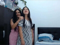 Nana, Gros seins, Blonde, Cousine, Famille, Doigter, Léchez, Maigrichonne