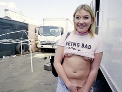 Blondine, Geld, Im freien, Jungendliche (18+), Hure