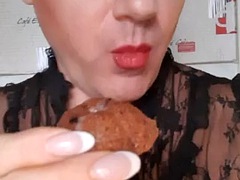 アナル, デカチン, 顔射, ギリシア人, 熟年, シーメール, 喫煙, フェラする