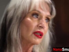 Gros seins, Sucer une bite, Plantureuse, Attrapée, Famille, Mamie, Suçant, Branlette espagnole