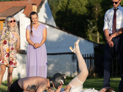 Gros cul, Blonde, Sucer une bite, Couple, Perverse, Actrice du porno, Rasée, Mariage