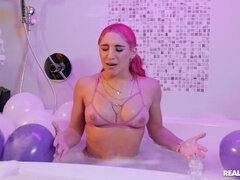 Culo, Cuarto de baño, Mamada, Polla, Corridas faciales, Monstruo, Coleta, Ducha