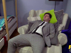 Pijpbeurt, Hakken, Zoenen, Likken, Kut duiken, Rok, Slaaf, Trio