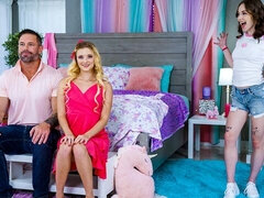 Culo, Mamada, Novio, Estilo perrito, Ffm, Tetas naturales, Adolescente, Tetas