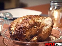 Постарше, Глубокая глотка, Грязь, Секс без цензуры, На кухне, Зрелые, Милф, На природе