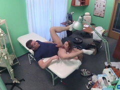 Amateur, Pieds, Branlette thaïlandaise, Infirmière, Chatte, Fessée, Uniforme, Voyeur