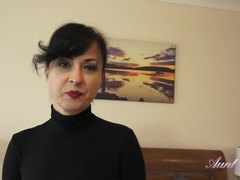 Grosse titten, Braunhaarige, Absätze, Hotel, Anleitung, Lingerie, Strümpfe