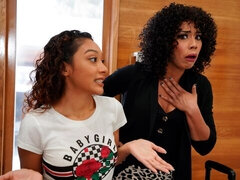 Cul, Noire, Sucer une bite, 2 femmes 1 homme, Interracial, Pov, Adolescente, Plan cul à trois