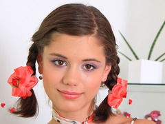 Morena, Colegiala, Sexo soft, Adolescente