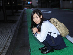 Slutty schoolgirl Shizuku Hatano prepping to tease