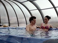 Mamada, Papá, Polla, Maduro, Pequeña, Piscina, Traje de baño, Adolescente