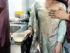 18 ans, Amateur, Couple, Hard, Indienne, Petite femme, Soeurs, Jarretelles