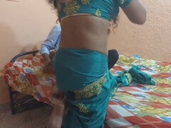 18 ans, Tante, Gros seins, Première fois, Indienne, Rugueux, Jarretelles, Adolescente