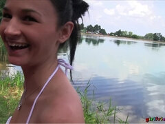 Bikini, Checa, Tetas naturales, Al aire libre, Pequeña, Coño, Tetas, Mojado