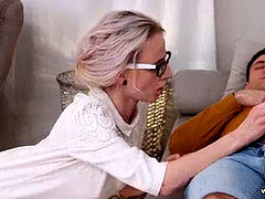 素人, フェラチオ, イく瞬間, ヨーロピアン, 眼鏡, キス, ストッキング, タトゥー