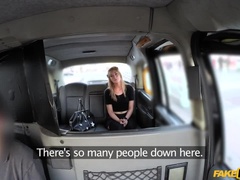 Blasen, Auto, Lecken, Im freien, Zierlich, Pov, Arsch lecken, Strümpfe