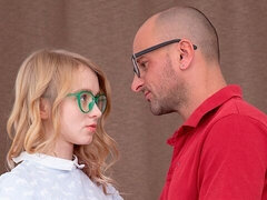 Amateur, Culo grande, Verga grande, Mamada, Estilo perrito, Corridas faciales, Tetas naturales, Adolescente