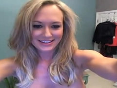 Gros seins, Plantureuse, Masturbation, Mature, Nonne, Solo, Jarretelles, Jouets