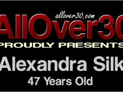 Busty brunette mature in glasses Alexandra Silk - amateur old and young hardcore
