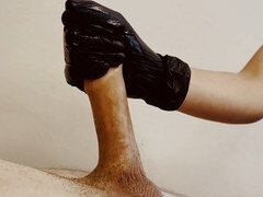 Zwart, Sperma shot, Dominante vrouw, Handschoenen, Handbeurt, Latex, Moeder die ik wil neuken
