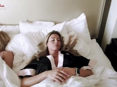 Tetas grandes, Rubia, Lesbiana, Madres para coger