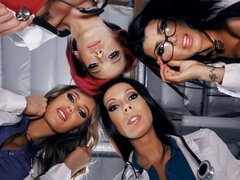 Красотки, Минет, Двойное проникновение, Ласковые ручки, Милф, Медсестра, Оргии, Рыжие