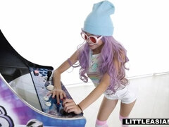 Sperma shot, Lul, Hondjeshouding, Brillen, Interraciaal, Klein, Geschoren, Mager