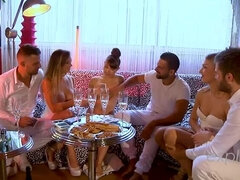 Blondine, Blasen, Französisch, Würgen, Orgie, Muschi, Russisch, Rasiert