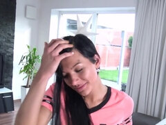 Sucer une bite, Brunette brune, Argent, Rasée, Adolescente