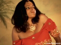 Arabisch, Asiatisch, Braunhaarige, Indisch, Milf, Herrin, Mutti, Muschi