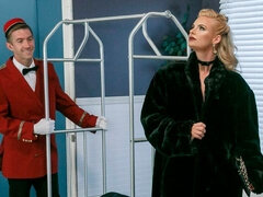 Blondine, Blasen, Geschnappt, Handjob, Lingerie, Penis, Strümpfe, Ablutschen