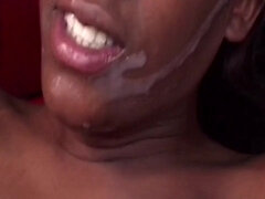 Wohlbeleibte schöne frauen, Blasen, Braunhaarige, Spermaladung, Schwarz, Interrassisch, Zwergin, Flotter dreier